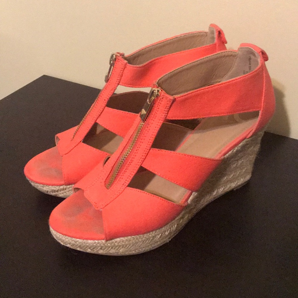 Coral colored Wedges with gold zipper. Size 9.5.